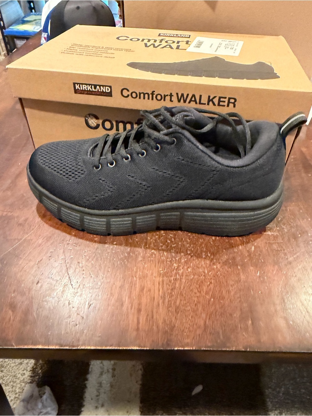 Kirkland signature Men’s Comfort Walker Athletic Sneakers Black Size 10 M US